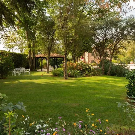 Antico Borgo Molino 7cento Vicino Ai Giardini Di Ninfa Resort