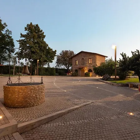 Resort Antico Borgo Molino 7cento Vicino Ai Giardini Di Ninfa