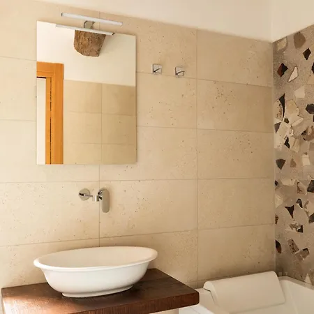 Antico Borgo Molino 7cento Vicino Ai Giardini Di Ninfa Resort *